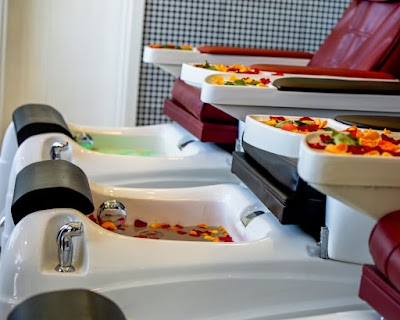 Gast Beauty Salon and Spa for Ladies , Gentlemen and kids