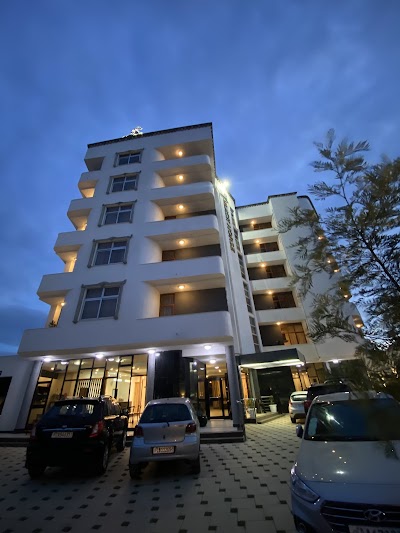 BLACK HORSE HOTEL APARTMENT